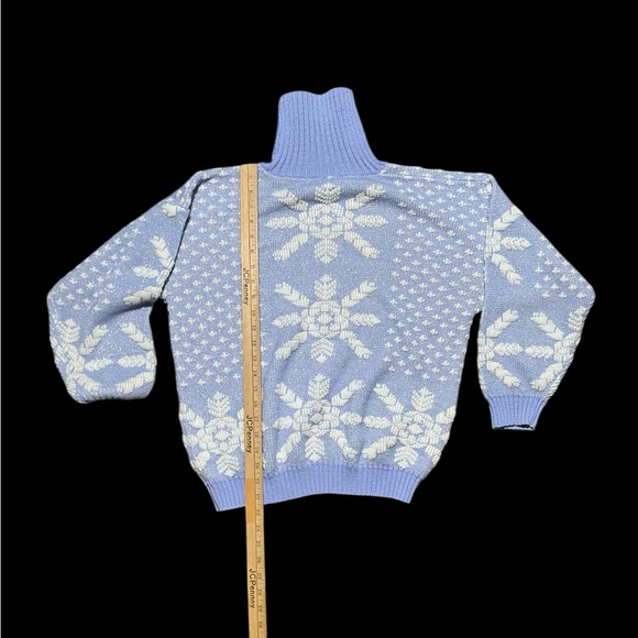 Vintage 80’s Blue and White Snowflake Sweater - Picture 6 of 8